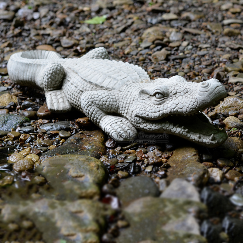 Details about   Crocodile Rock Stone Garden Ornament Hand Cast 14 x 9 x 6 cms  860 grams 